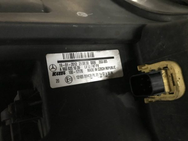 Mercedes-Benz Actros headlamp - Image 2