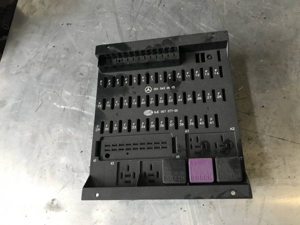 Mercedes-Benz Axor fuse board