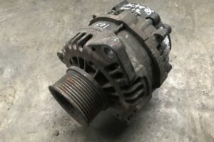 Mercedes-Benz generatorius 24V/100A