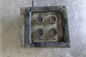 Sunkvežimio lifto valdymo panelė