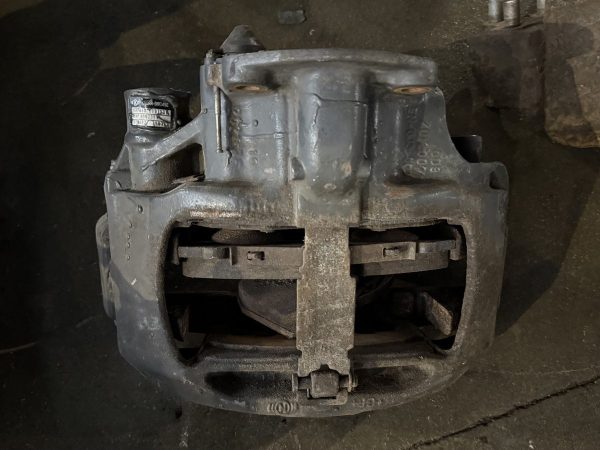 DAF brake caliper