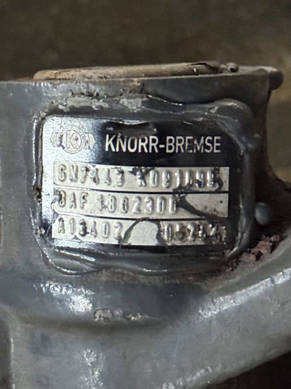 DAF brake caliper - Image 3