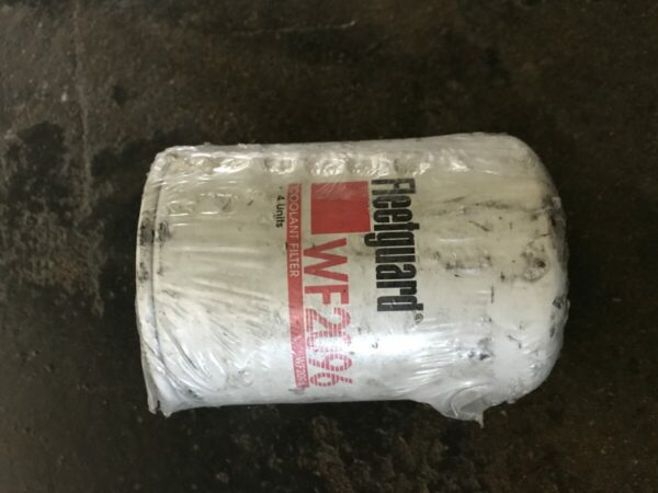 Water filter Fleetguard WF2096
