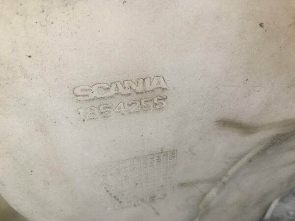 Scania washing fluid tank - Image 2
