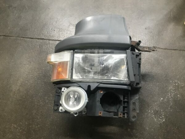 Scania headlight set (right)