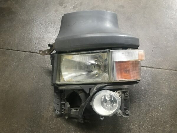 Scania headlight set (left)