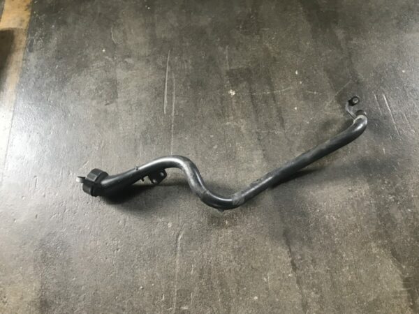 Scania oil filling pipe