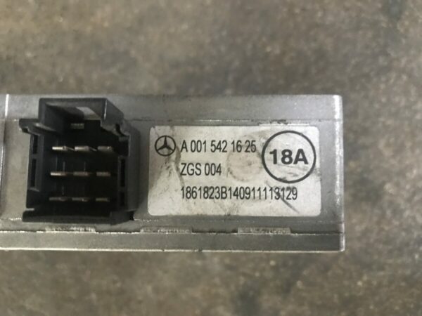 Mercedes-Benz voltage converter 24V→12V - Image 2