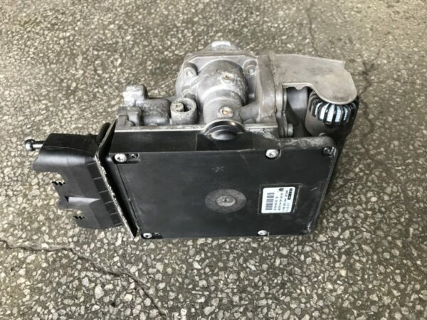 MAN main brake valve