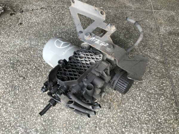 Mercedes-Benz air dryer