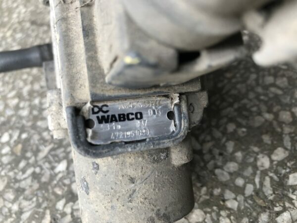 Mercedes-Benz ABS modulator - Image 3