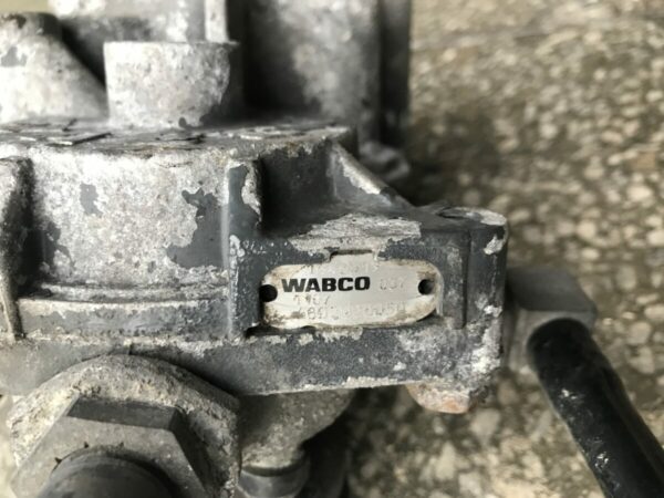 DAF relay valve - Image 2