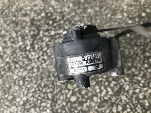 DAF leveling valve SV1496 - Image 2