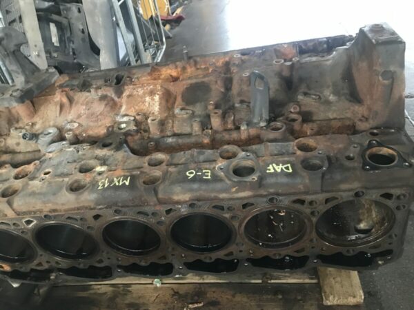 DAF Euro-6 engine MX13 cylinder block - Image 2