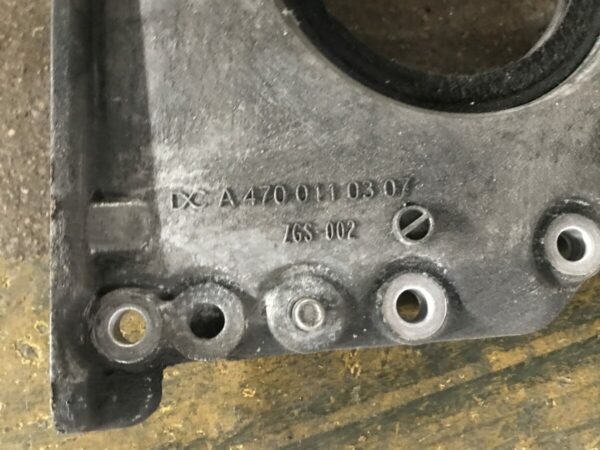 Mercedes-Benz engine OM471 front cover - Image 2