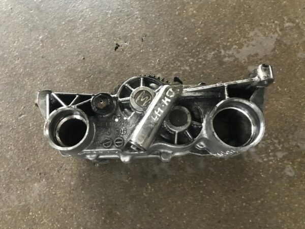 Mercedes-Benz engine OM471 oil pump - Image 2