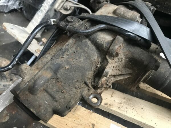 Toyota Land Cruiser front differential - Image 2