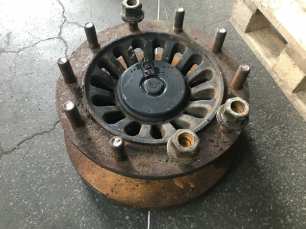 Trailer wheel hub