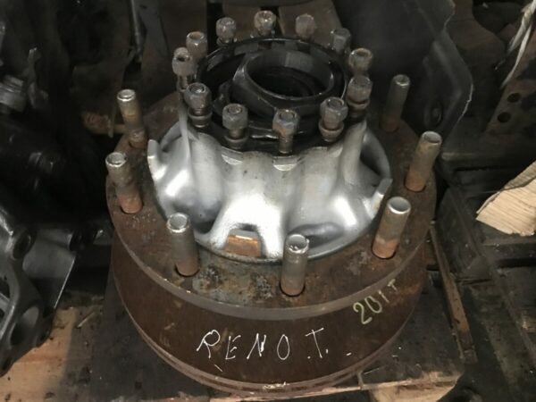 Renault rear wheel hub