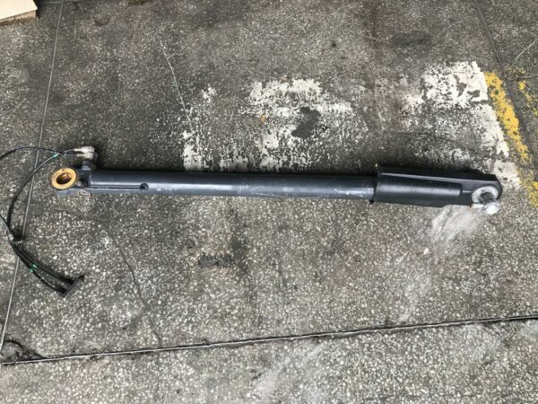 Mercedes-Benz cabin tilt cylinder