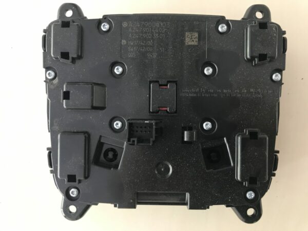 Mercedes-Benz multimedia controller - Image 2