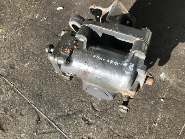 Mercedes-Benz steering gear