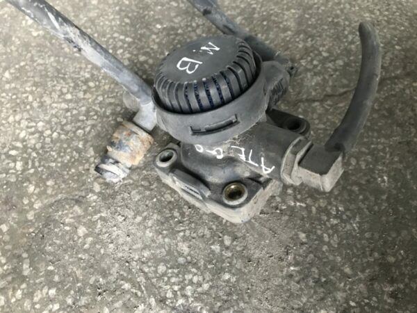 Mercedes-Benz relay valve