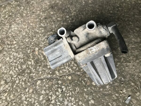 Mercedes-Benz air pressure control valve