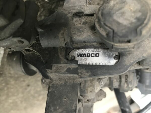 Mercedes-Benz air pressure control valve - Image 2