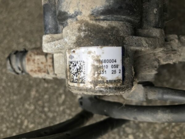 Mercedes-Benz air dryer - Image 3
