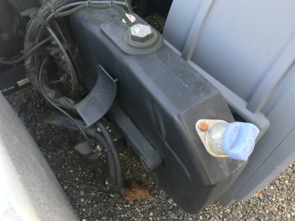 Mercedes-Benz AdBlue tank