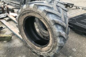 Used tires 405/70-24