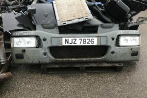 Iveco 180E25 bamperis