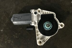 Mercedes-Benz window lift motor