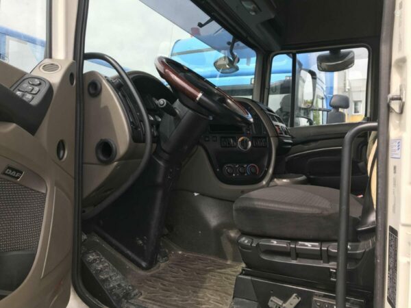 DAF XF 105.460 - Image 9