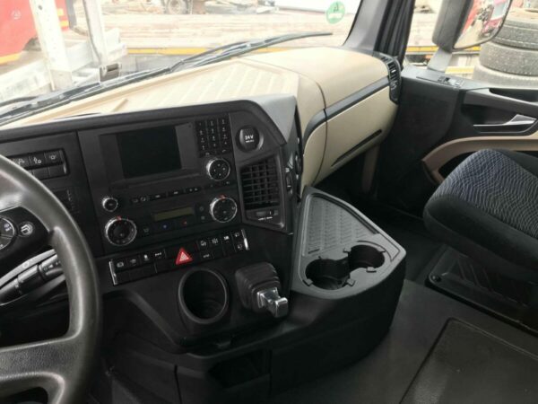 Mercedes-Benz Actros Euro-6 - Image 9