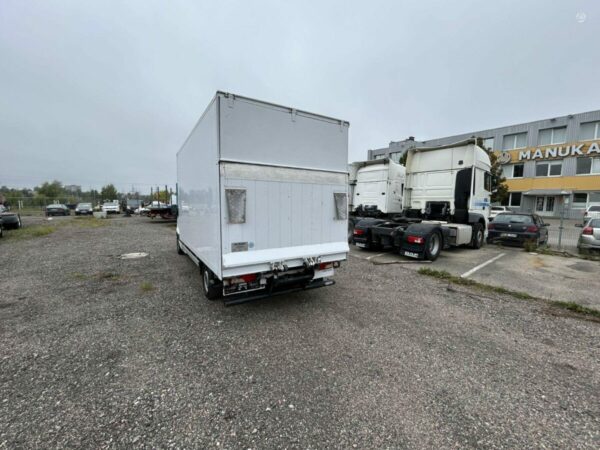 Mercedes-Benz Sprinter - Image 4