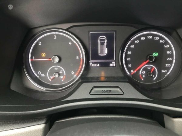 Volkswagen Transporter - Image 7