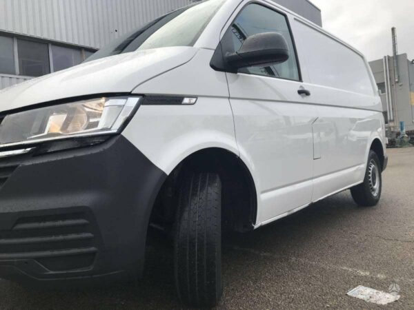 Volkswagen Transporter - Image 8